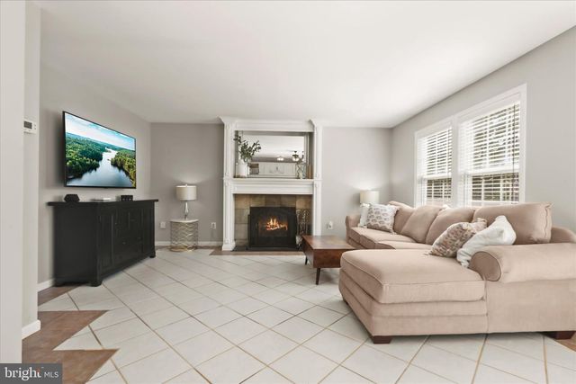 239 BISHOPS GLEN DR, Frederick, MD 21702