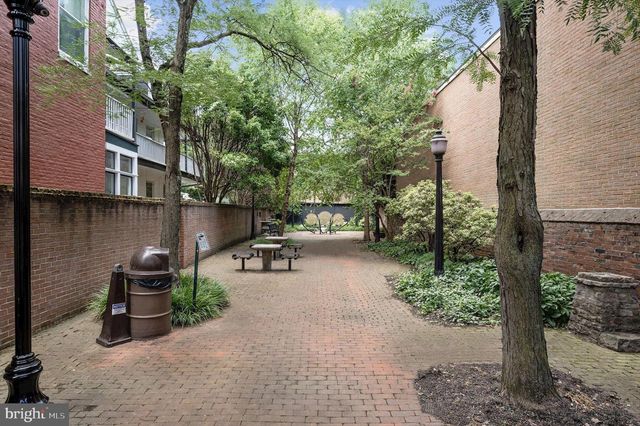 239 BISHOPS GLEN DR, Frederick, MD 21702