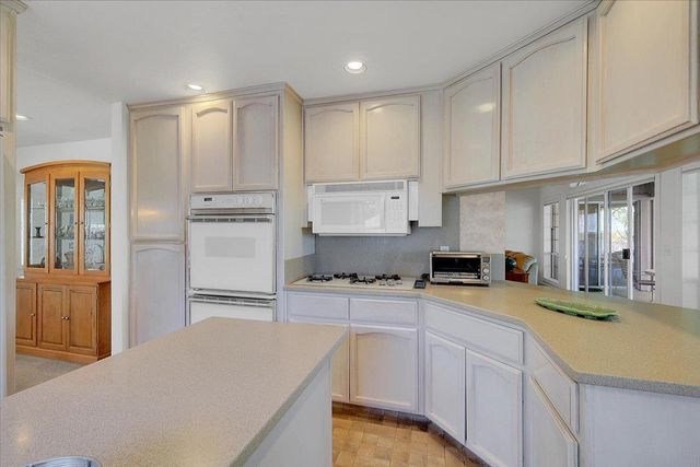 13036 Lake Wildwood Dr, Penn Valley, CA 95946