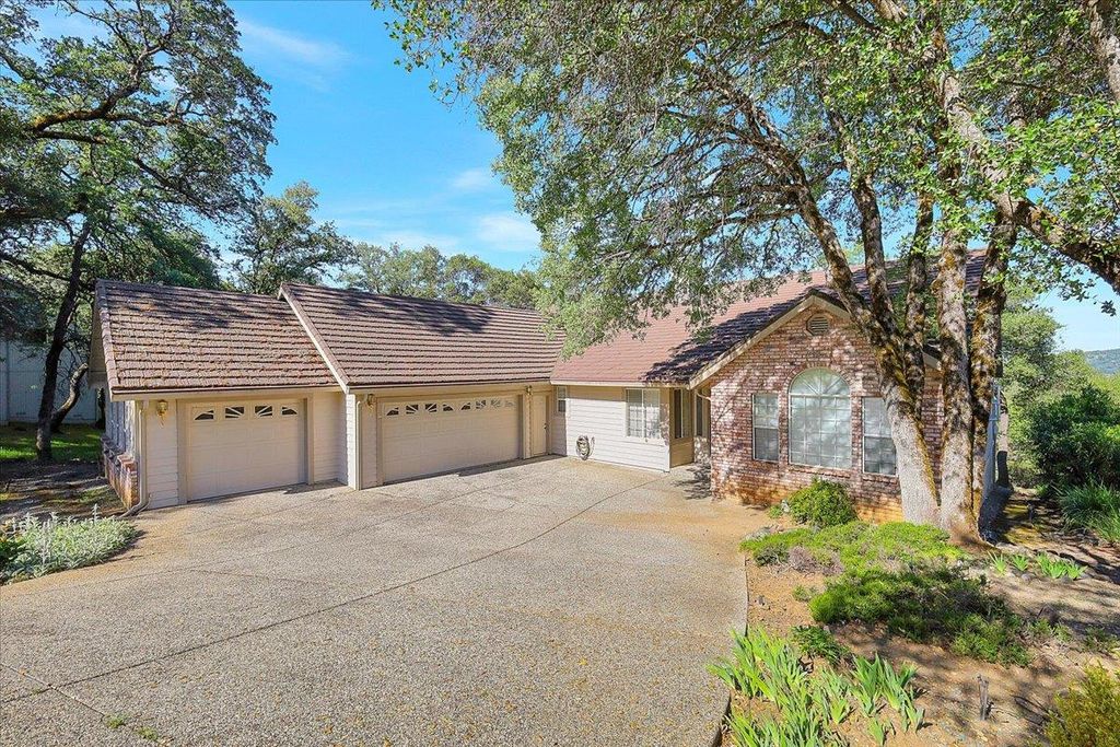 13036 Lake Wildwood Dr, Penn Valley, CA 95946