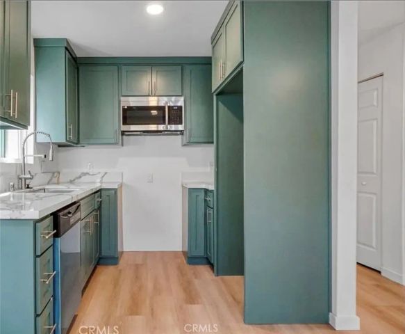 14320 Osborne, Panorama City, CA 91402