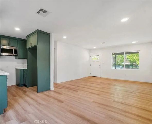 14320 Osborne, Panorama City, CA 91402
