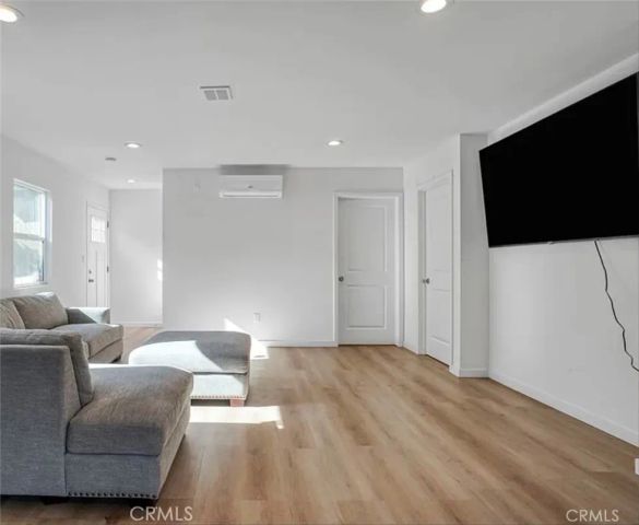 14320 Osborne, Panorama City, CA 91402