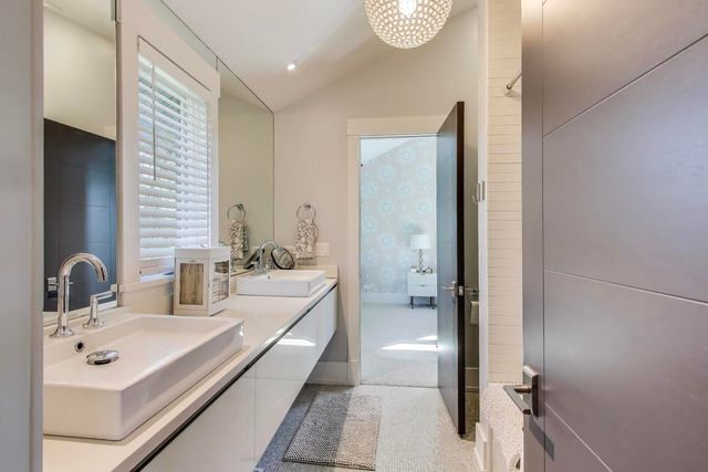 1431 Meadow Lane, Glenview, IL 60025