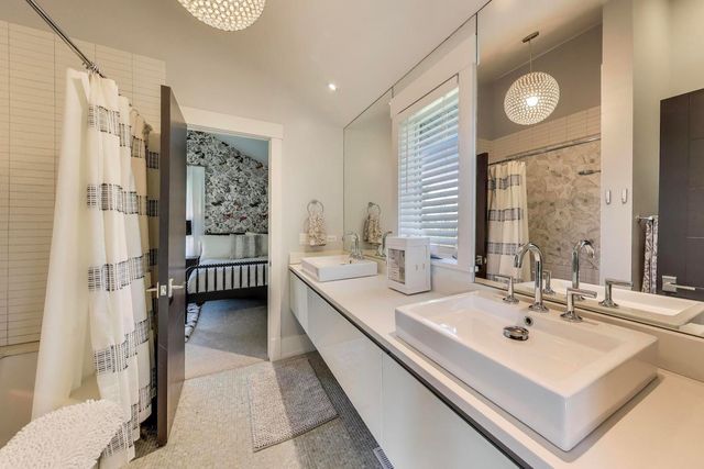 1431 Meadow Lane, Glenview, IL 60025