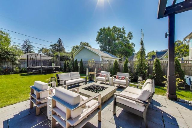 1431 Meadow Lane, Glenview, IL 60025