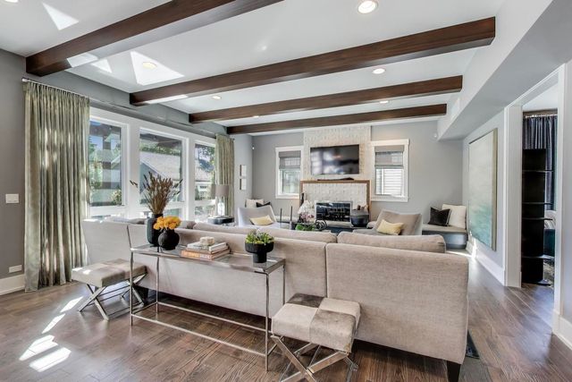 1431 Meadow Lane, Glenview, IL 60025