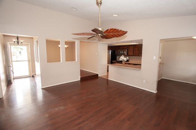 10103 Kirkwren Drive, Houston, TX 77089