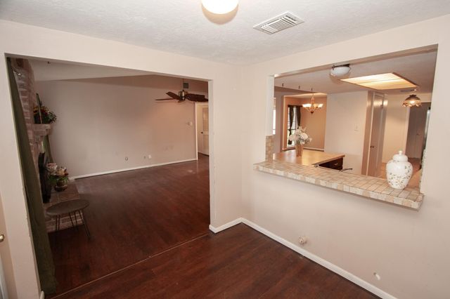 10103 Kirkwren Drive, Houston, TX 77089