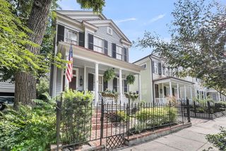 1 Bee Street, Charleston, SC 29403