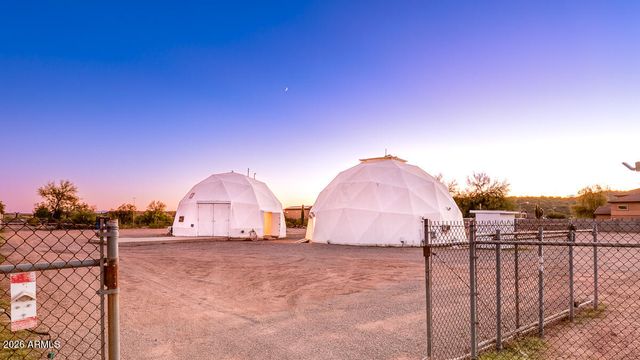 3115 W CAVEDALE Drive, Phoenix, AZ 85083