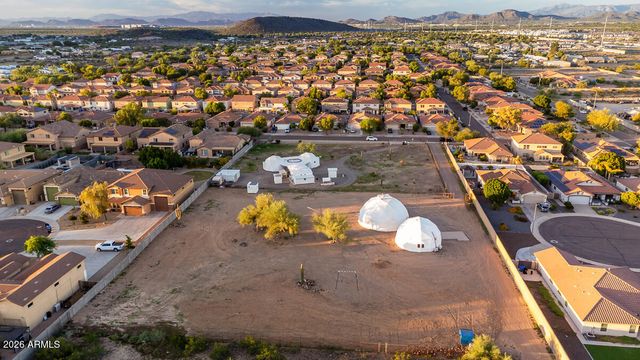 3115 W CAVEDALE Drive, Phoenix, AZ 85083