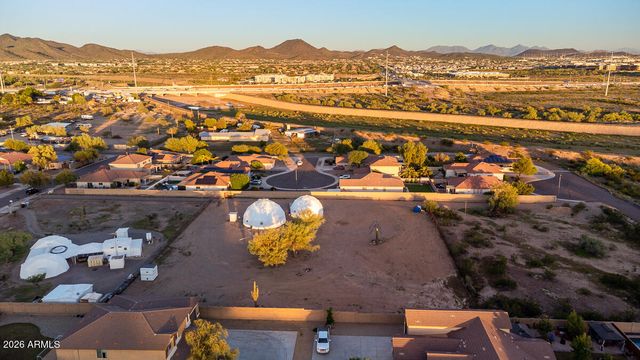 3115 W CAVEDALE Drive, Phoenix, AZ 85083