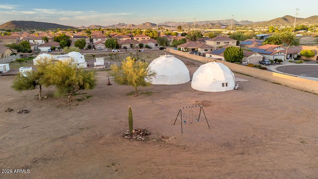 3115 W CAVEDALE Drive, Phoenix, AZ 85083