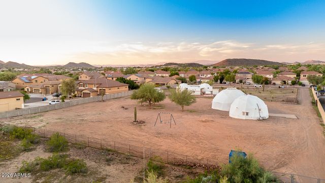 3115 W CAVEDALE Drive, Phoenix, AZ 85083