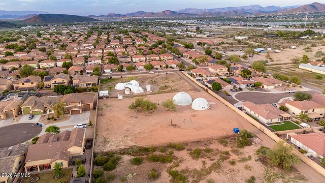 3115 W CAVEDALE Drive, Phoenix, AZ 85083