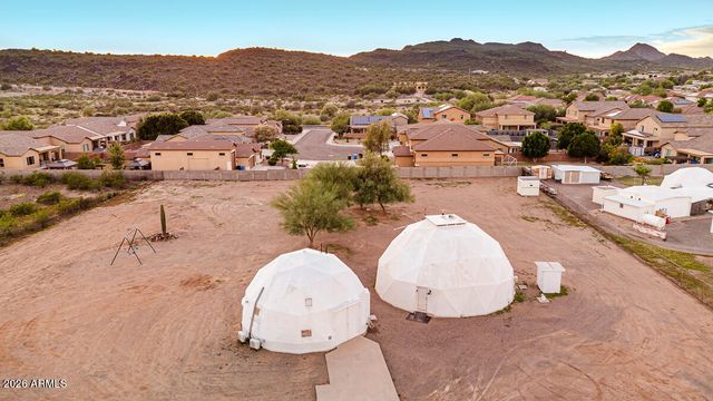 3115 W CAVEDALE Drive, Phoenix, AZ 85083