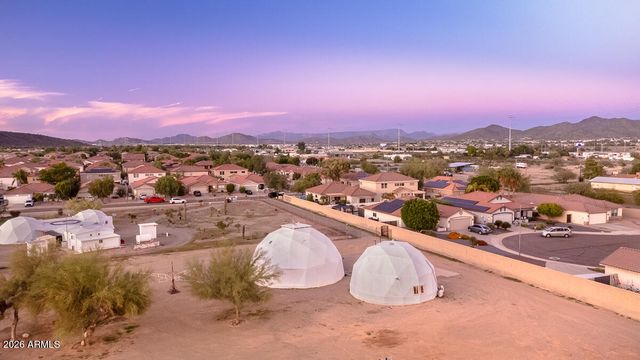 3115 W CAVEDALE Drive, Phoenix, AZ 85083