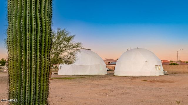 3115 W CAVEDALE Drive, Phoenix, AZ 85083