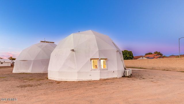 3115 W CAVEDALE Drive, Phoenix, AZ 85083