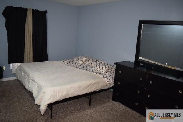 48 Baier Avenue, Somerset, NJ 08873