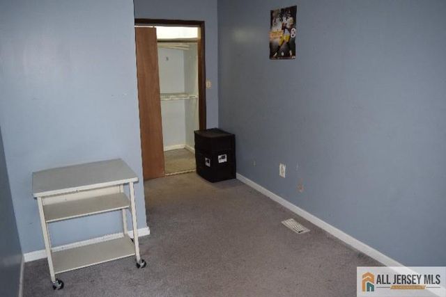 48 Baier Avenue, Somerset, NJ 08873