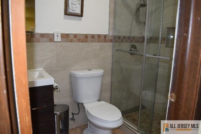 48 Baier Avenue, Somerset, NJ 08873