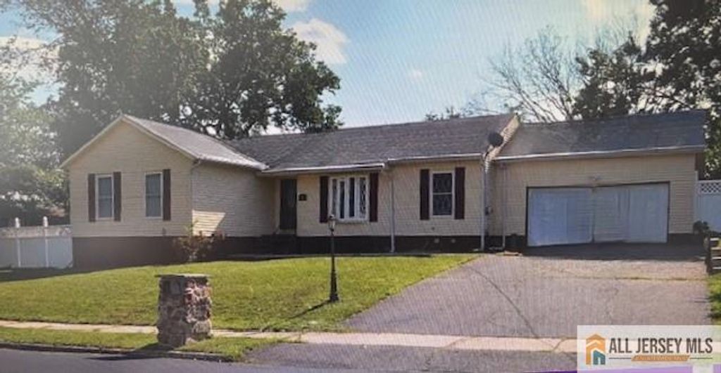 48 Baier Avenue, Somerset, NJ 08873