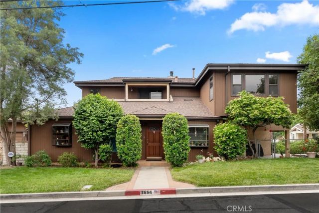 3654 4th Avenue, La Crescenta, CA 91214
