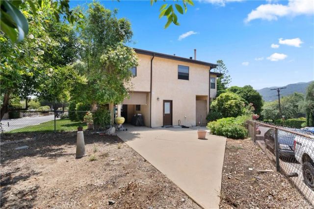 3654 4th Avenue, La Crescenta, CA 91214
