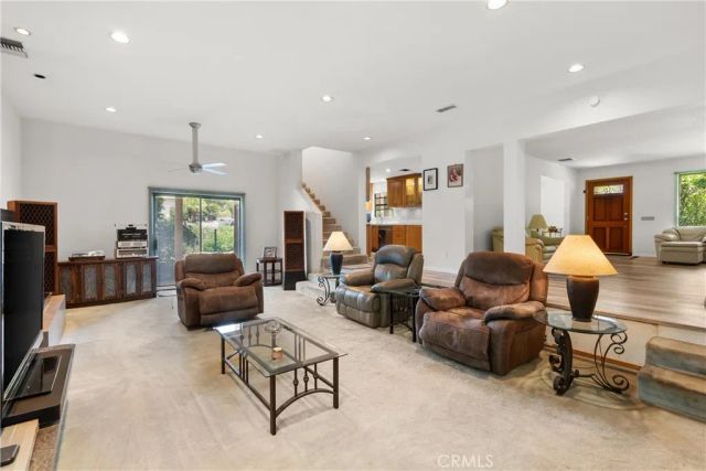 3654 4th Avenue, La Crescenta, CA 91214