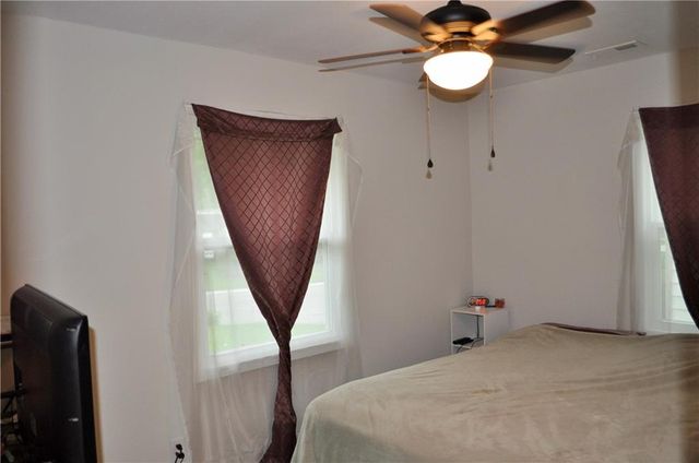 5149 Crest Drive, Kansas City, KS 66106