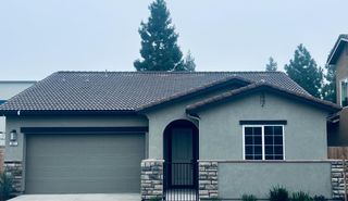 901 Meadowlands Dr, Oakdale, CA 95361