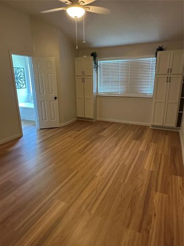 2211 Beacon Light Lane, Fresno, TX 77545