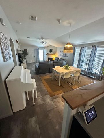2211 Beacon Light Lane, Fresno, TX 77545