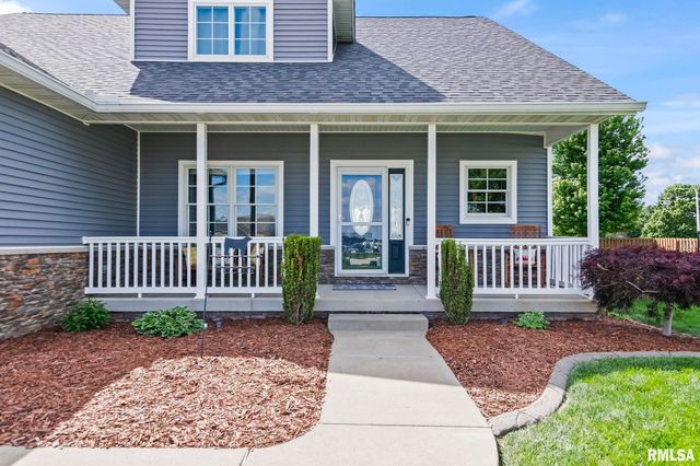 101 Kodiak Drive, Chatham, IL 62629