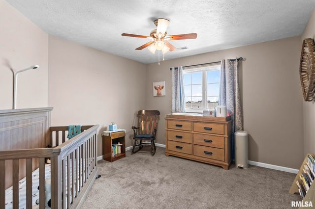 101 Kodiak Drive, Chatham, IL 62629