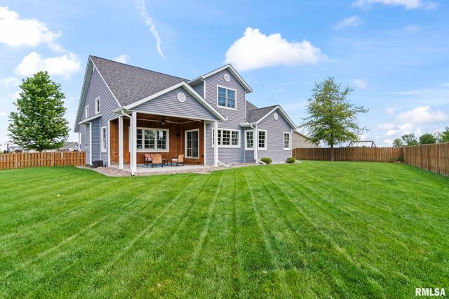 101 Kodiak Drive, Chatham, IL 62629