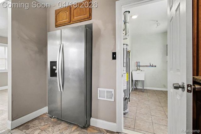 27025 Notre Dame Street, Inkster, MI 48141