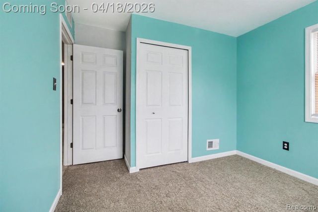 27025 Notre Dame Street, Inkster, MI 48141