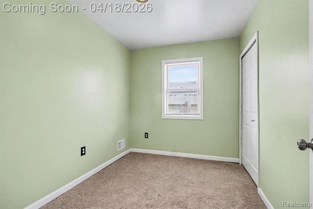 27025 Notre Dame Street, Inkster, MI 48141