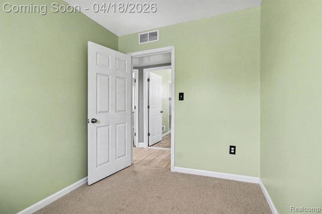 27025 Notre Dame Street, Inkster, MI 48141