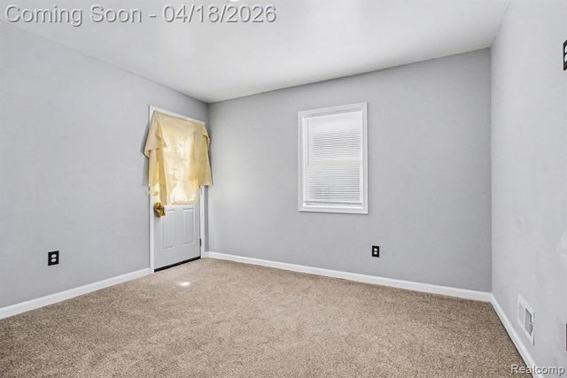 27025 Notre Dame Street, Inkster, MI 48141