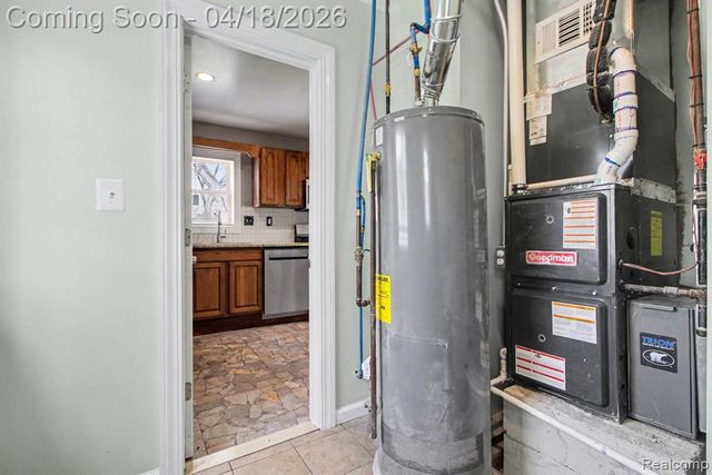 27025 Notre Dame Street, Inkster, MI 48141