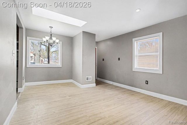 27025 Notre Dame Street, Inkster, MI 48141