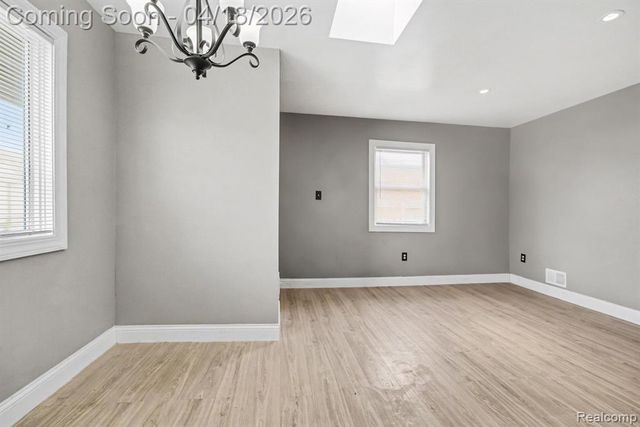 27025 Notre Dame Street, Inkster, MI 48141