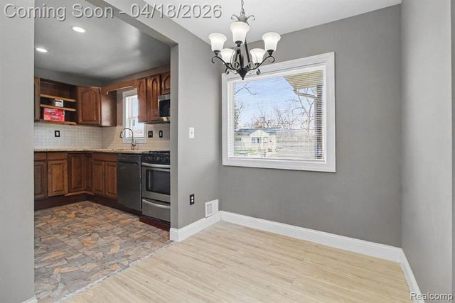 27025 Notre Dame Street, Inkster, MI 48141