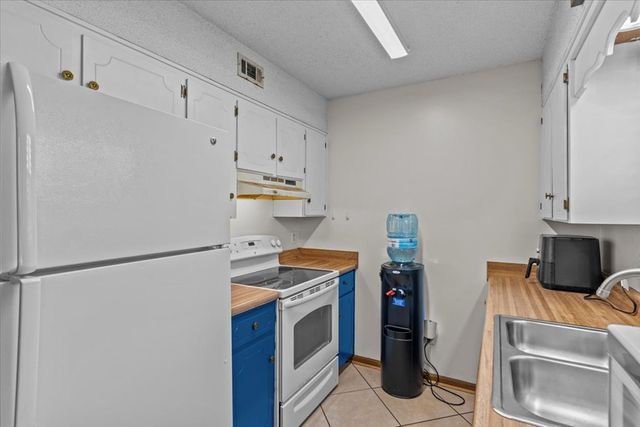 216 Petunia Drive, Taylor, AL 36301