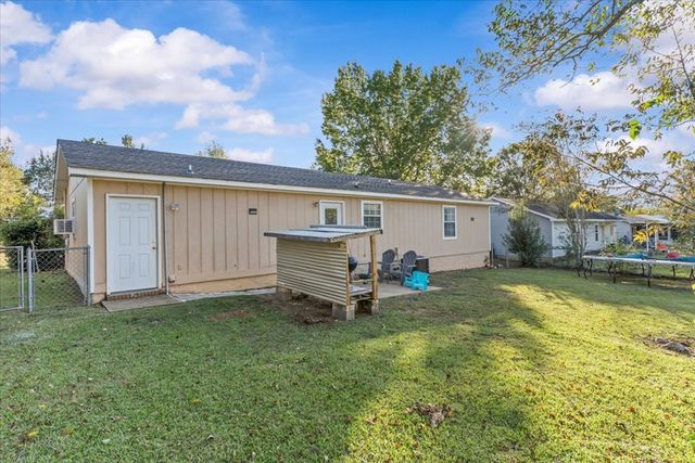 216 Petunia Drive, Taylor, AL 36301