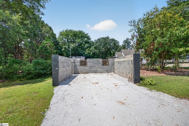 240 Clemson Road, Greenville, SC 29611